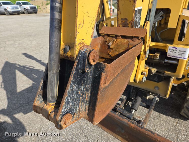 image for item EC4234 2005 Vermeer RT450 trencher