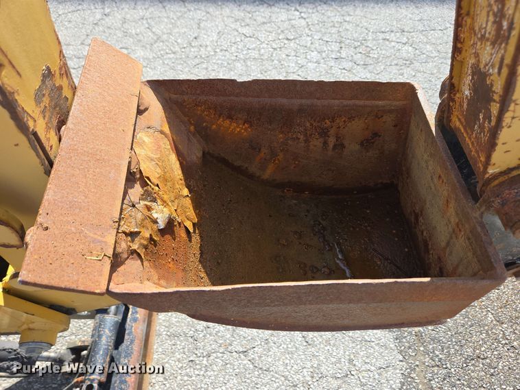 image for item EC4234 2005 Vermeer RT450 trencher