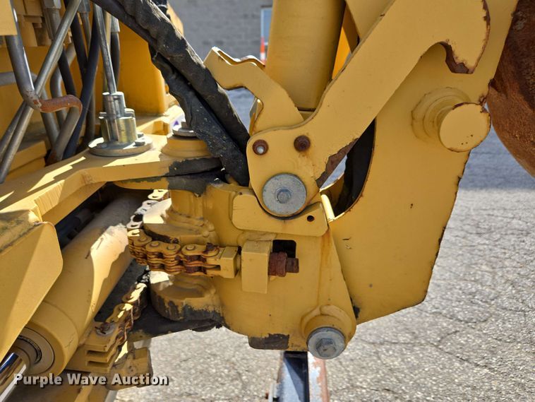 image for item EC4234 2005 Vermeer RT450 trencher