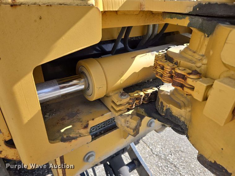 image for item EC4234 2005 Vermeer RT450 trencher