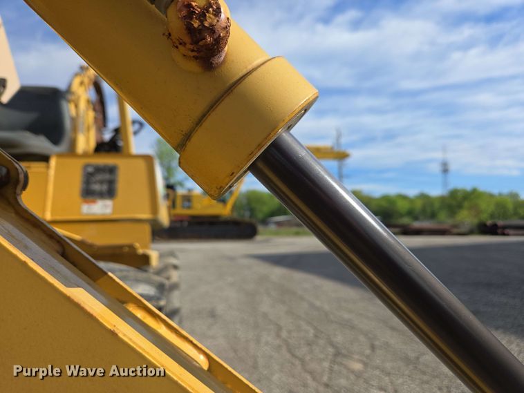 image for item EC4234 2005 Vermeer RT450 trencher