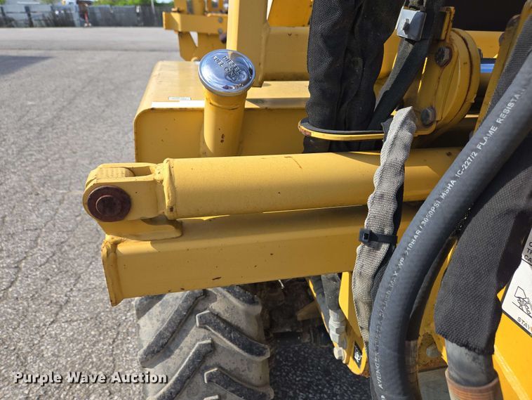image for item EC4234 2005 Vermeer RT450 trencher