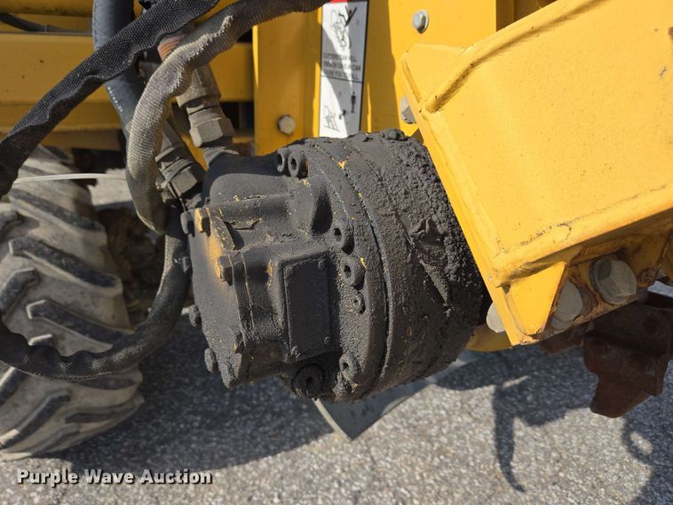 image for item EC4234 2005 Vermeer RT450 trencher