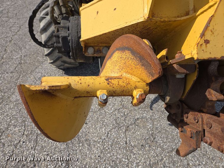 image for item EC4234 2005 Vermeer RT450 trencher