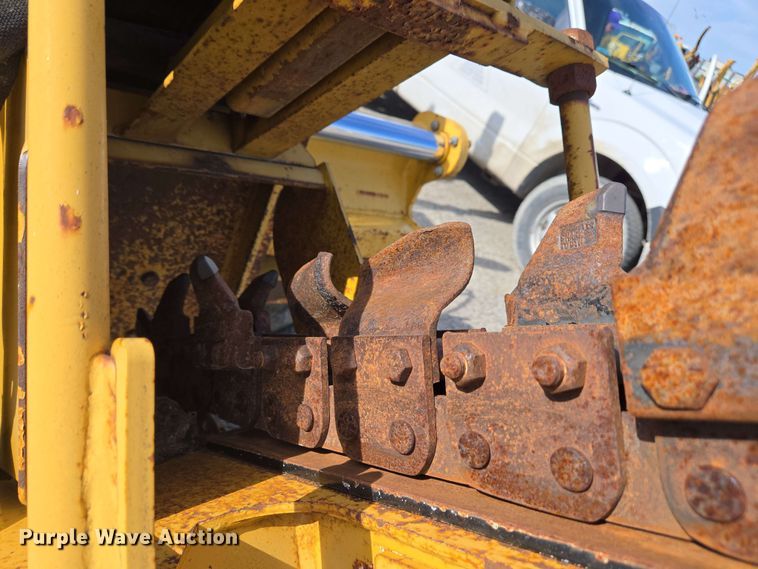 image for item EC4234 2005 Vermeer RT450 trencher