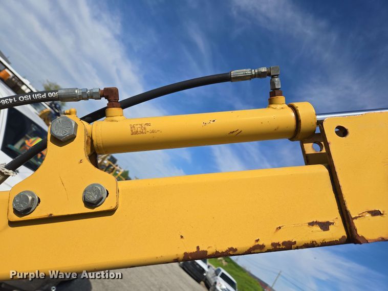 image for item EC4234 2005 Vermeer RT450 trencher