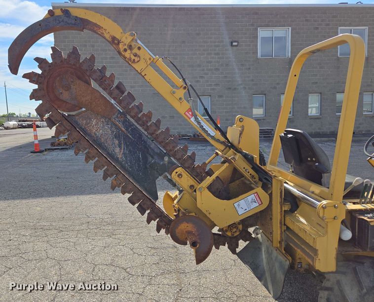 image for item EC4234 2005 Vermeer RT450 trencher