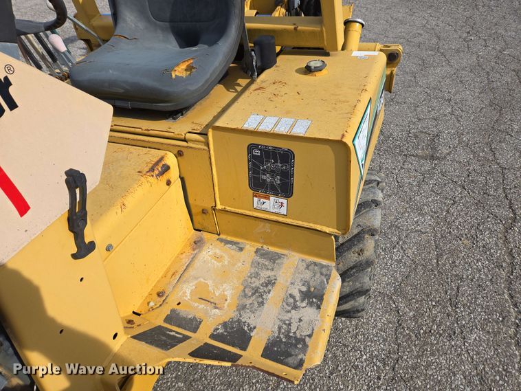 image for item EC4234 2005 Vermeer RT450 trencher