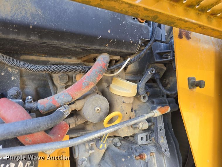 image for item EC4234 2005 Vermeer RT450 trencher