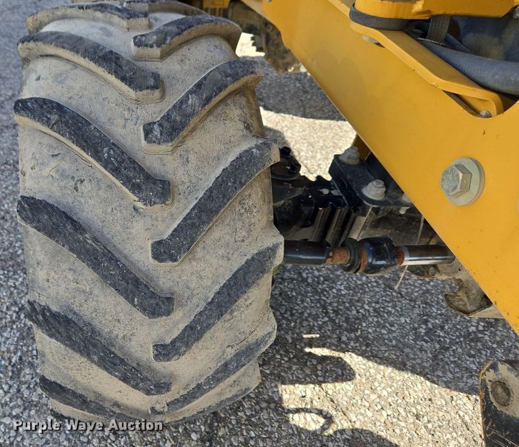 image for item EC4234 2005 Vermeer RT450 trencher