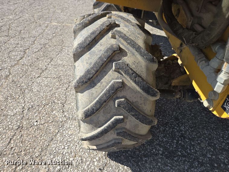 image for item EC4234 2005 Vermeer RT450 trencher