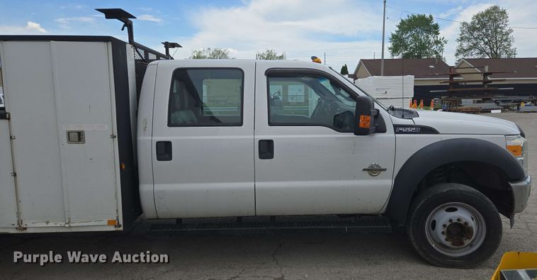 image for item EC4235 2016 Ford F550 Super Duty XL  utility / service truck