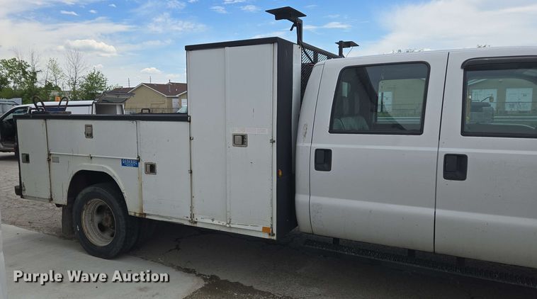 image for item EC4235 2016 Ford F550 Super Duty XL  utility / service truck