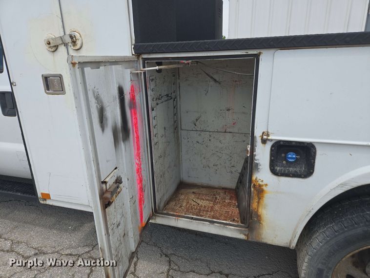 image for item EC4235 2016 Ford F550 Super Duty XL  utility / service truck