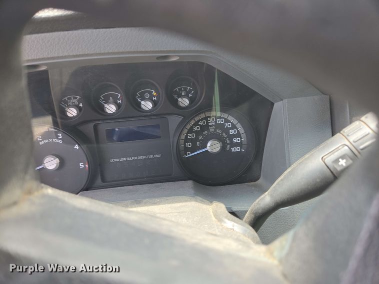 image for item EC4235 2016 Ford F550 Super Duty XL  utility / service truck