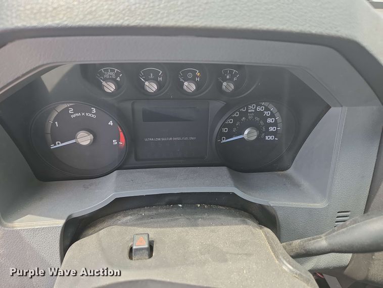 image for item EC4235 2016 Ford F550 Super Duty XL  utility / service truck