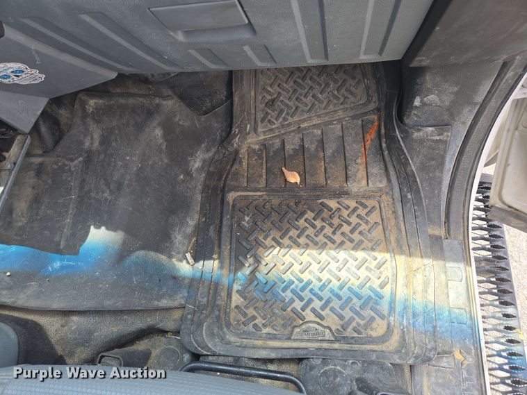 image for item EC4235 2016 Ford F550 Super Duty XL  utility / service truck