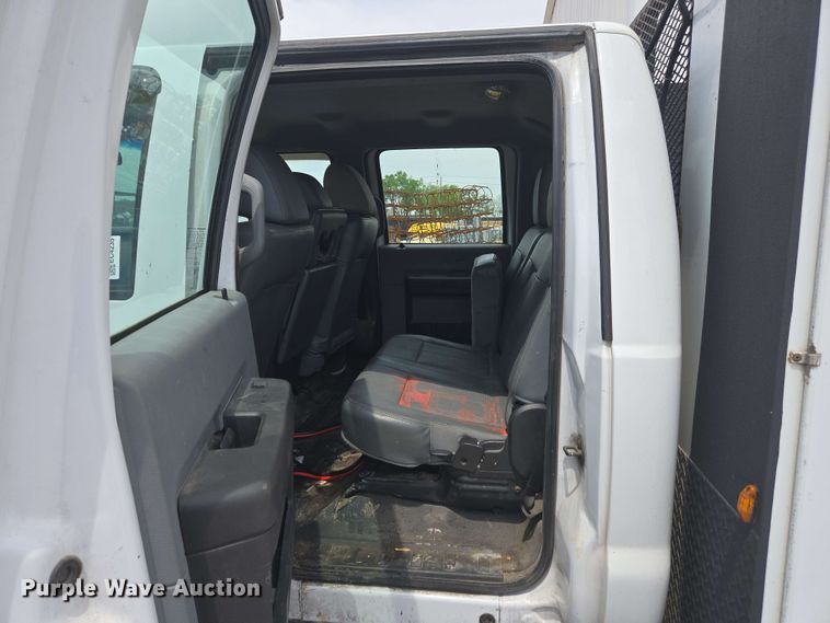 image for item EC4235 2016 Ford F550 Super Duty XL  utility / service truck