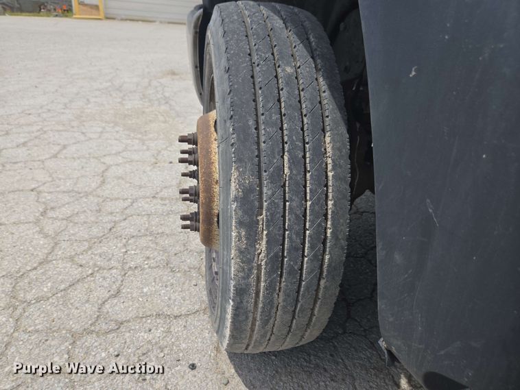 image for item EC4235 2016 Ford F550 Super Duty XL  utility / service truck