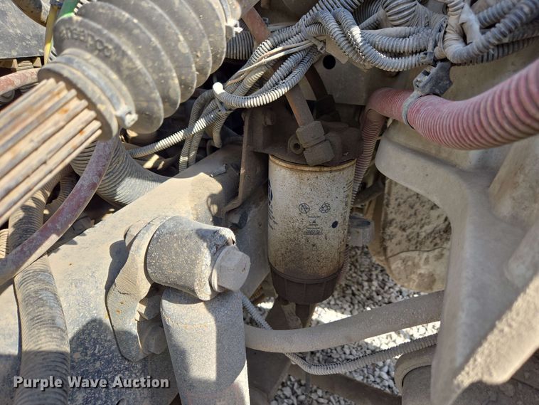 image for item EC4242 2004 Freightliner M2 106 utility / service truck