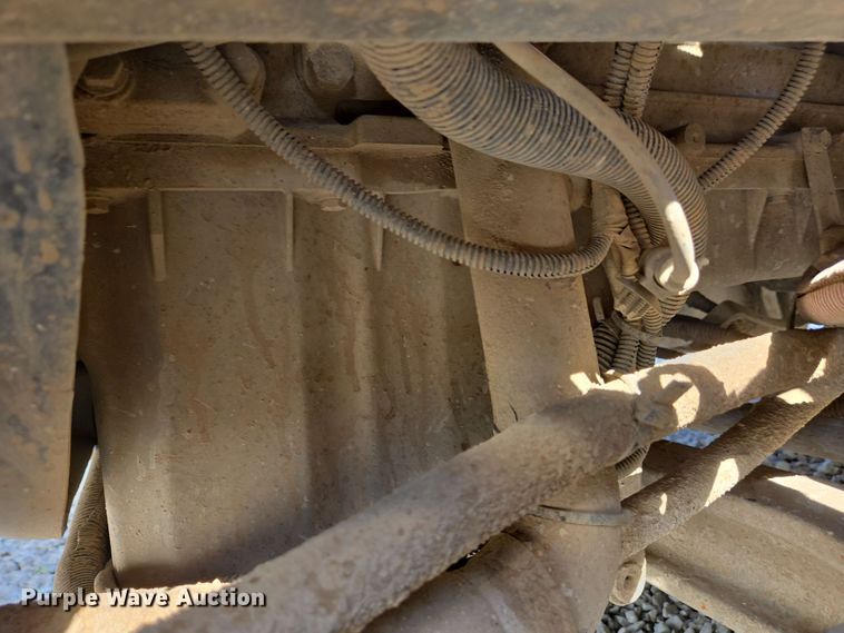 image for item EC4242 2004 Freightliner M2 106 utility / service truck