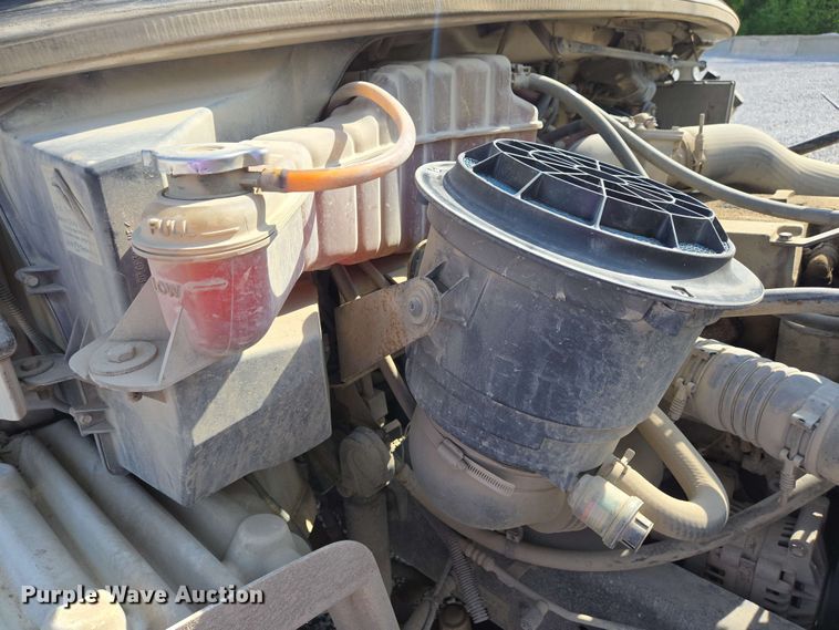 image for item EC4242 2004 Freightliner M2 106 utility / service truck