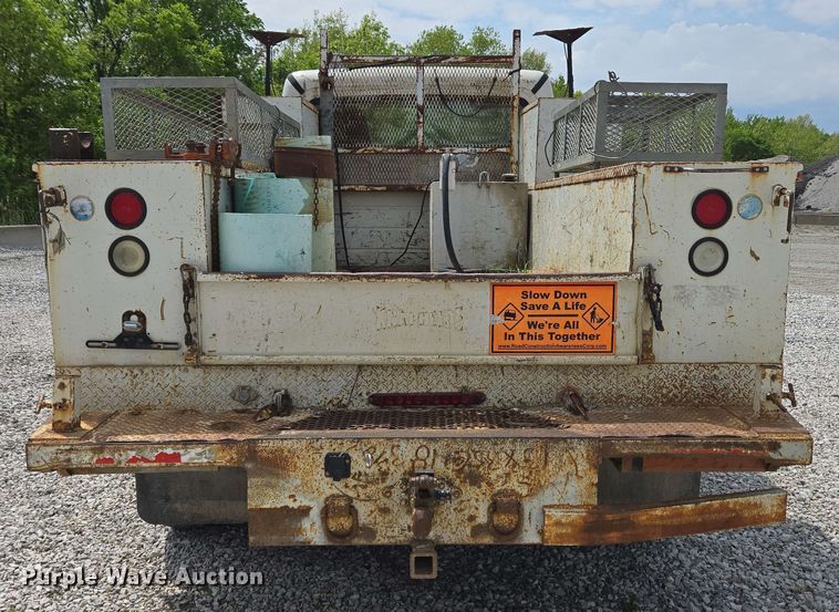 image for item EC4243 2004 Freightliner M2 106 utility / service truck