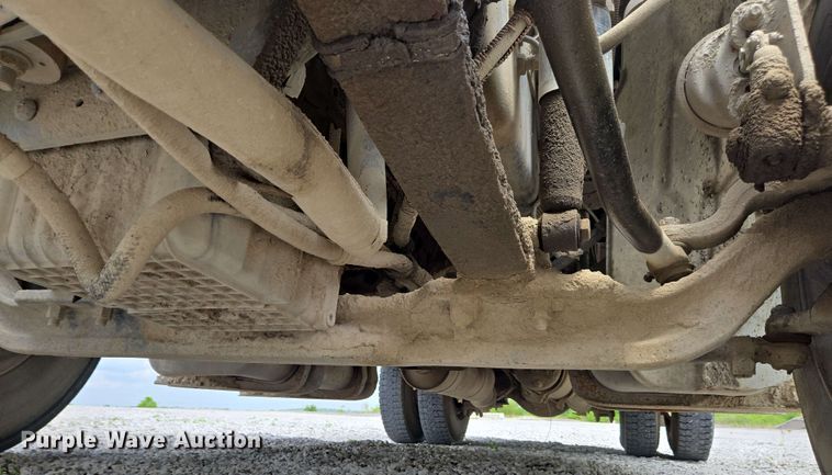 image for item EC4243 2004 Freightliner M2 106 utility / service truck