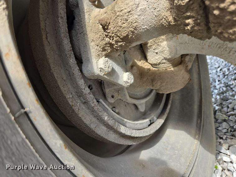 image for item EC4243 2004 Freightliner M2 106 utility / service truck