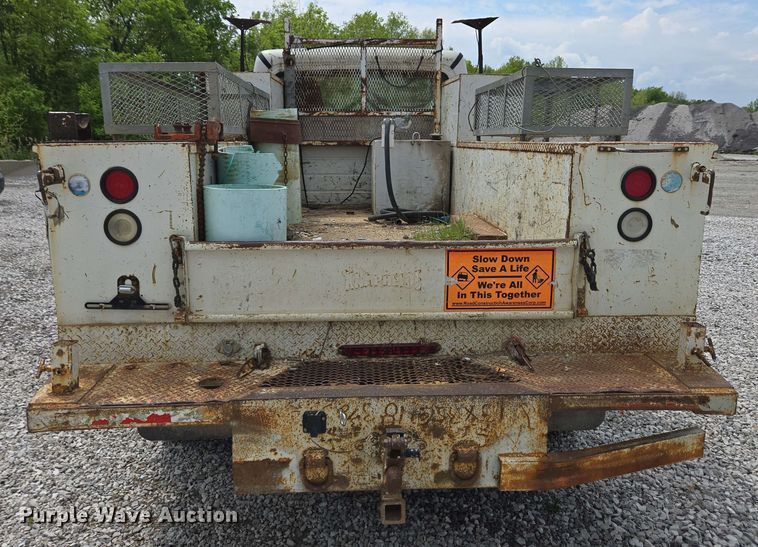 image for item EC4243 2004 Freightliner M2 106 utility / service truck