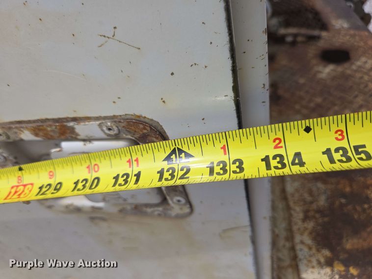 image for item EC4243 2004 Freightliner M2 106 utility / service truck