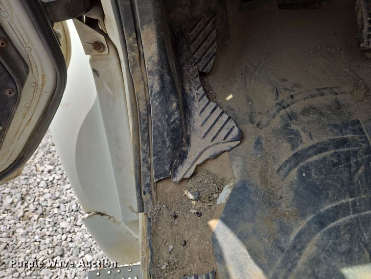 image for item EC4243 2004 Freightliner M2 106 utility / service truck