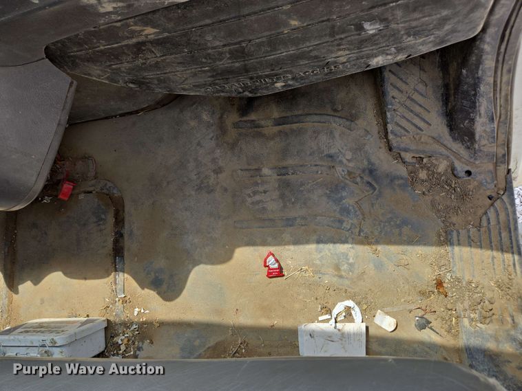 image for item EC4243 2004 Freightliner M2 106 utility / service truck