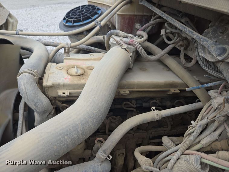 image for item EC4243 2004 Freightliner M2 106 utility / service truck