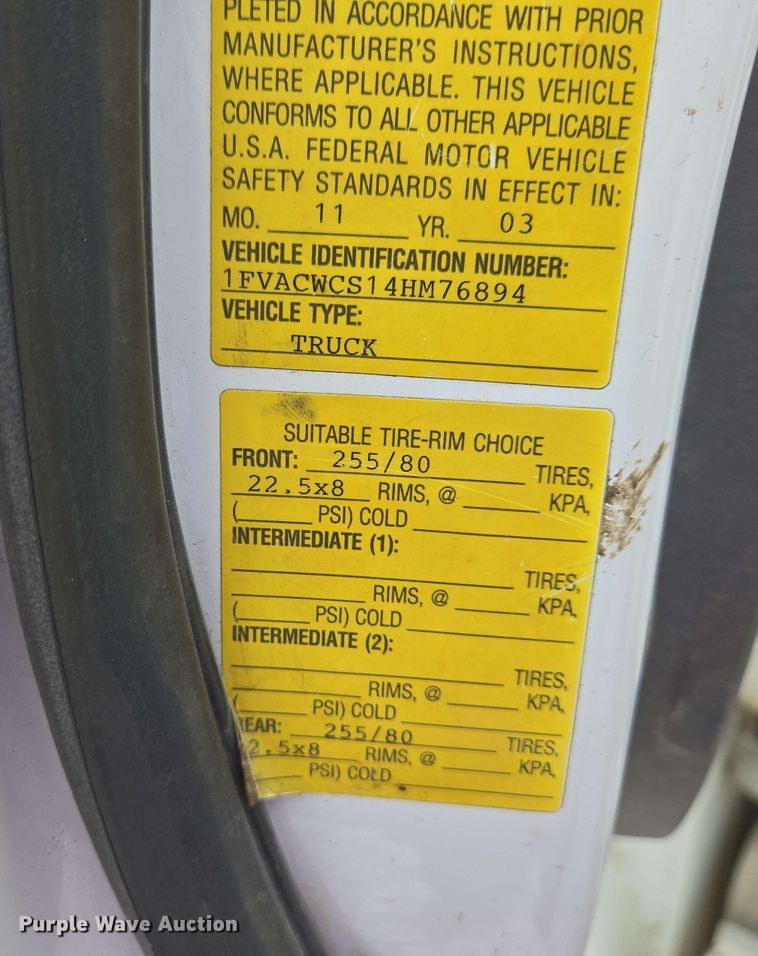 image for item EC4243 2004 Freightliner M2 106 utility / service truck