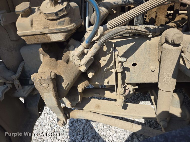 image for item EC4244 2004 Freightliner M2 106 utility / service truck