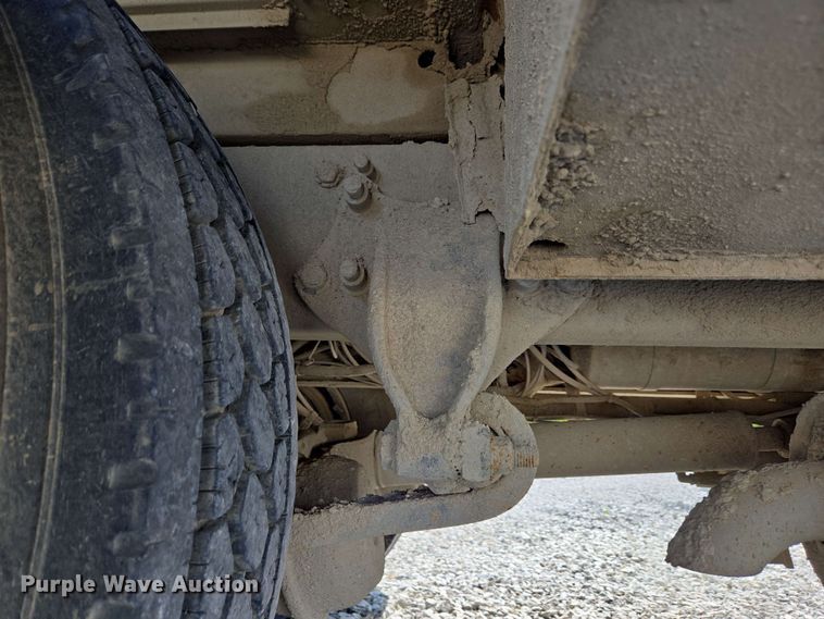 image for item EC4244 2004 Freightliner M2 106 utility / service truck