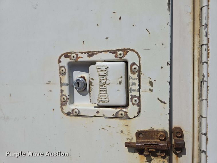 image for item EC4244 2004 Freightliner M2 106 utility / service truck