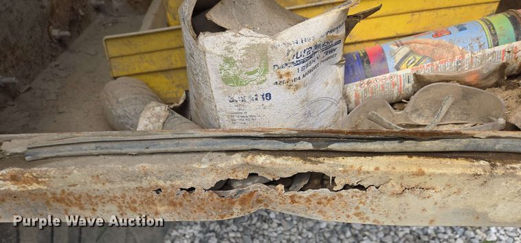 image for item EC4244 2004 Freightliner M2 106 utility / service truck