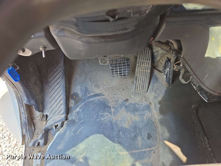 image for item EC4244 2004 Freightliner M2 106 utility / service truck