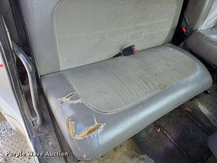 image for item EC4244 2004 Freightliner M2 106 utility / service truck