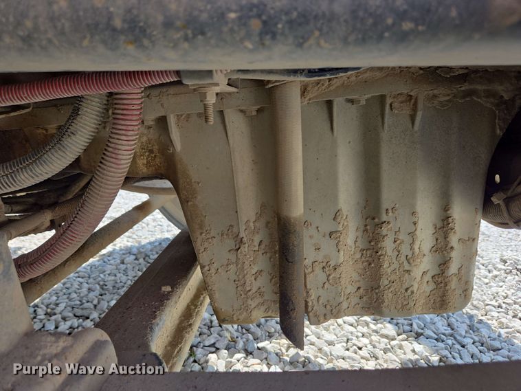 image for item EC4244 2004 Freightliner M2 106 utility / service truck