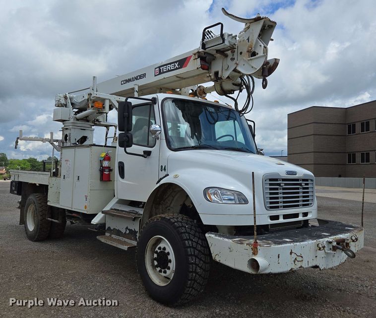 image for item ED1974 2015 Freightliner Business Class M2 digger derrick truck