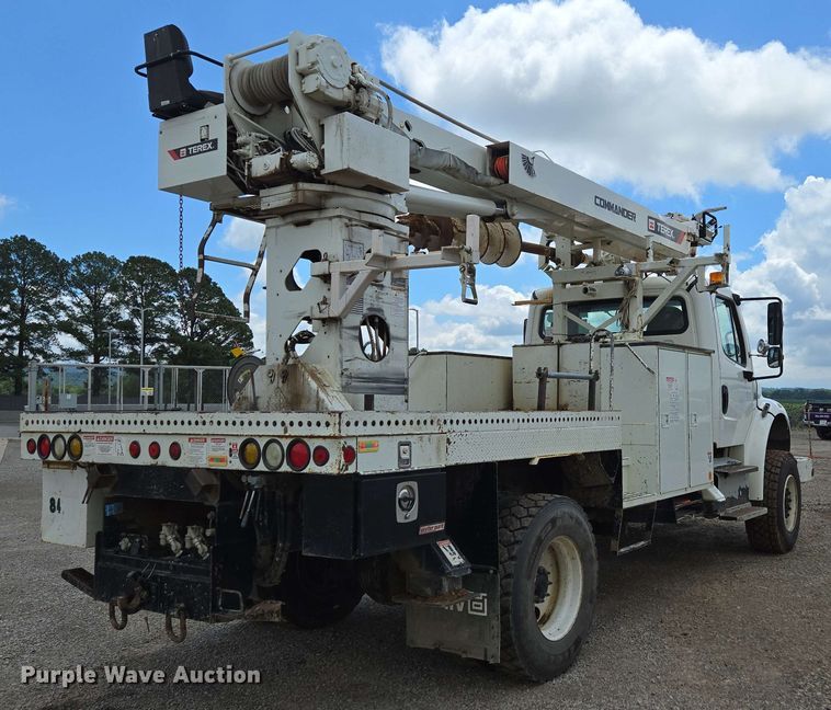 image for item ED1974 2015 Freightliner Business Class M2 digger derrick truck