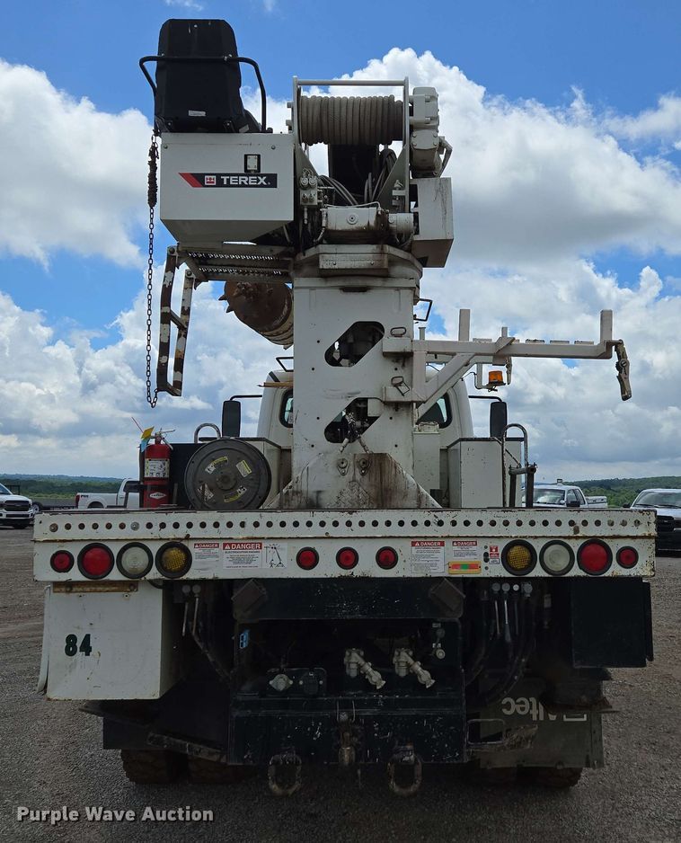 image for item ED1974 2015 Freightliner Business Class M2 digger derrick truck