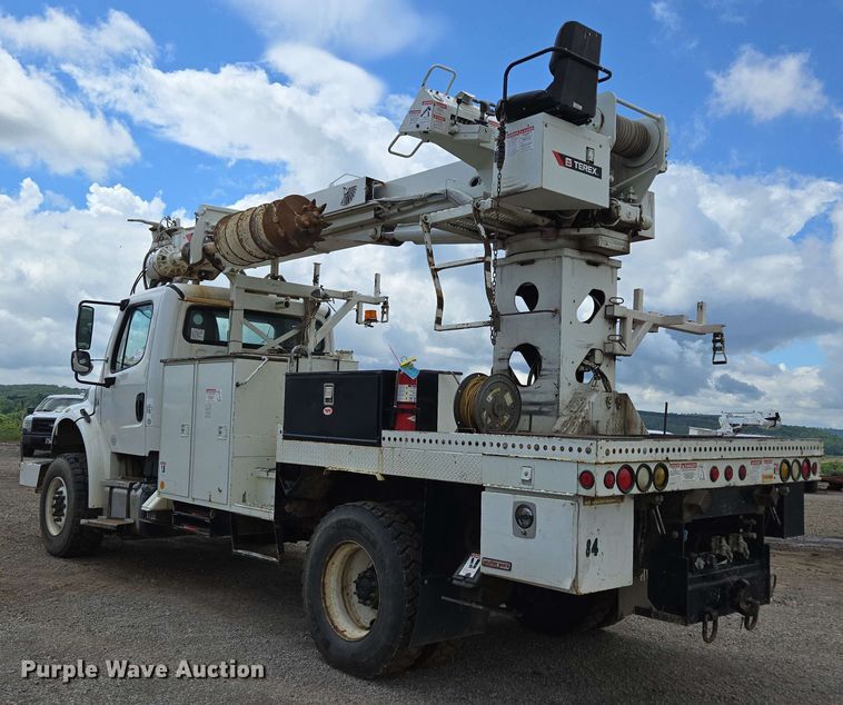 image for item ED1974 2015 Freightliner Business Class M2 digger derrick truck