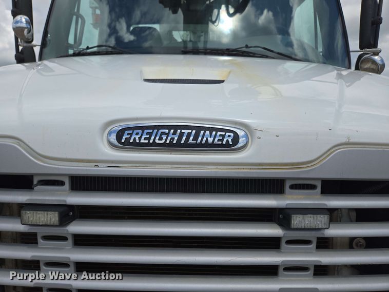 image for item ED1974 2015 Freightliner Business Class M2 digger derrick truck