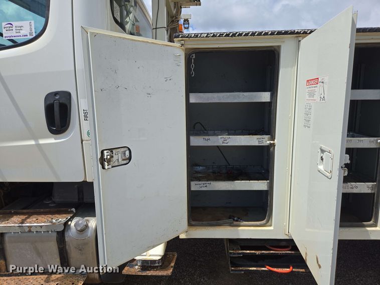 image for item ED1974 2015 Freightliner Business Class M2 digger derrick truck