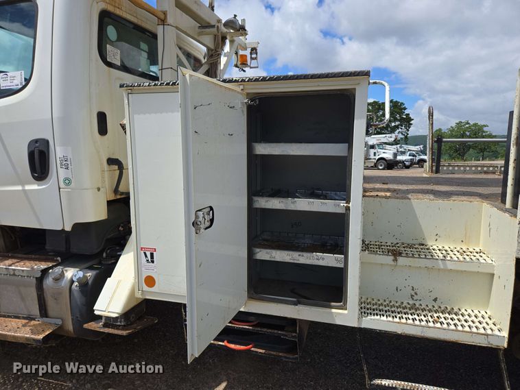 image for item ED1974 2015 Freightliner Business Class M2 digger derrick truck