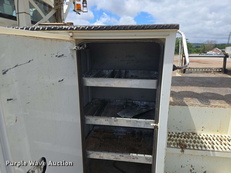 image for item ED1974 2015 Freightliner Business Class M2 digger derrick truck